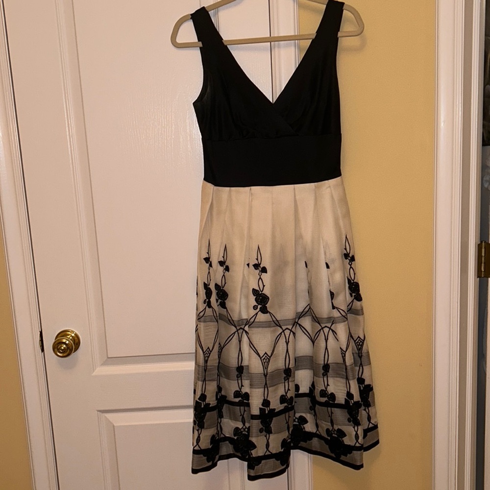Kay Unger Black and White Patterned Dress